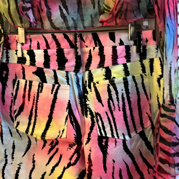 NWT Generation Kiss Wrap Around and Feral Tie Dye Jeans Size L - Picture 7 of 7